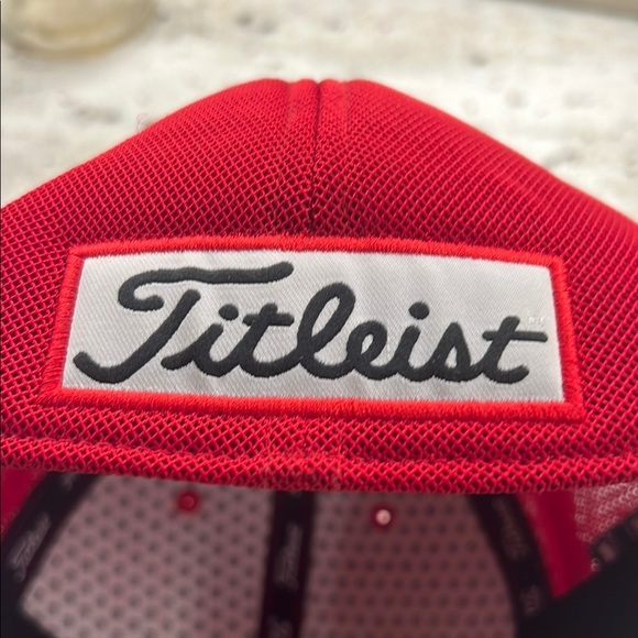 Titleist Hat Fitted Cap Mens Red FJ Footjoy Pro V1 M/L - Picture 5 of 7